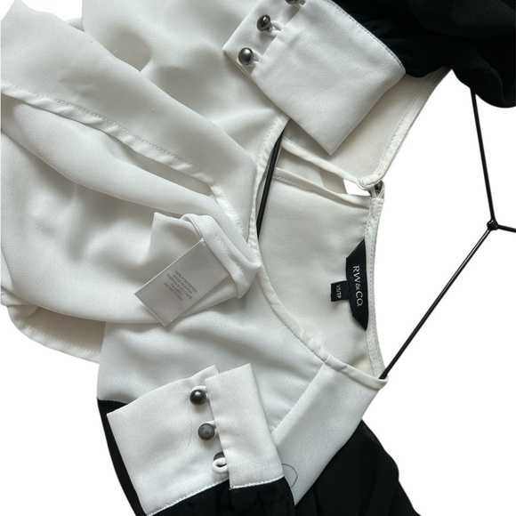 RW&CO. Cream and Gray Long Sleeve Blouse - Picture 5 of 5